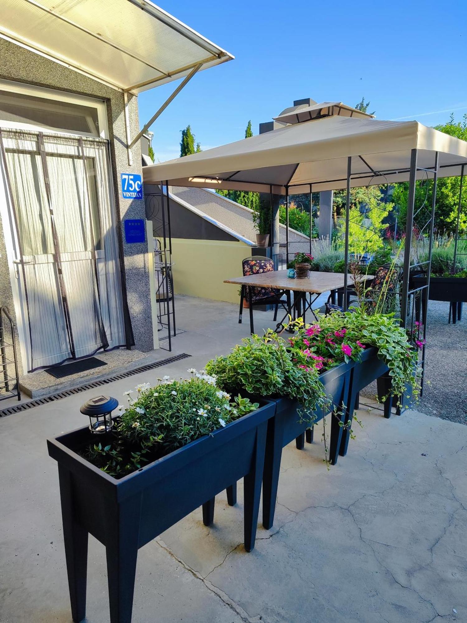 Apartments Flora Medulin Exterior photo